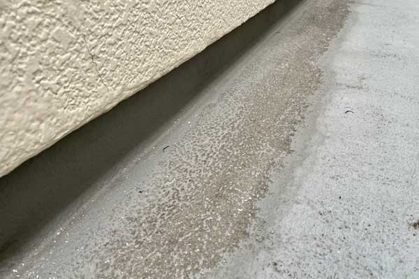 バルコニー・陸屋根（屋上）の防水層の劣化